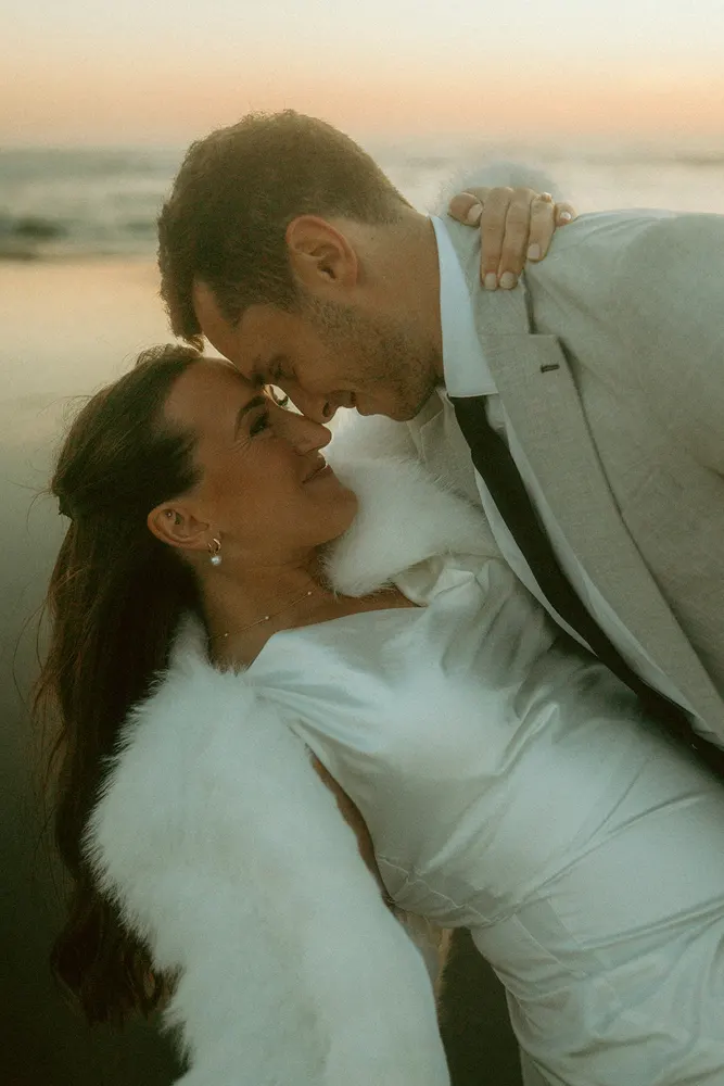 A kiss in the evening light